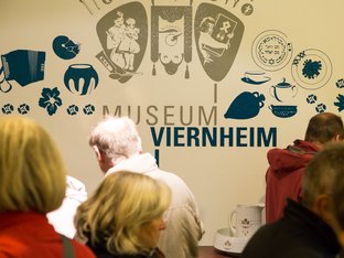 Eingang Wandlogo Eingang Wandlogo