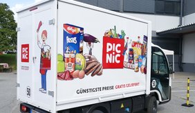 Lieferwagen der Fima