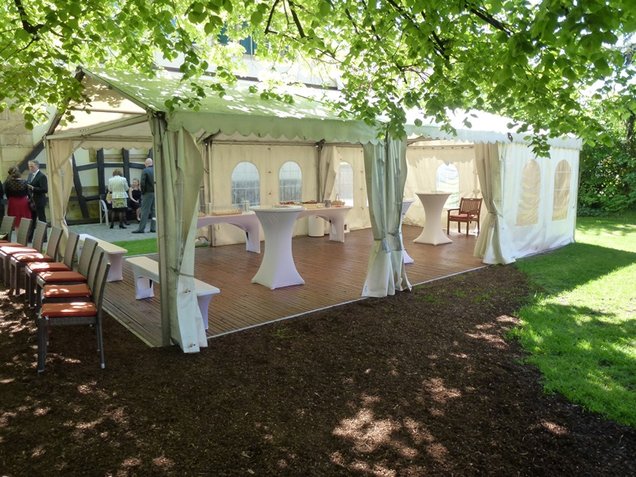 Trauung im Museumsgarten Trauung im Museumsgarten