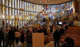 Viele Interessierte in der Michaelskirche