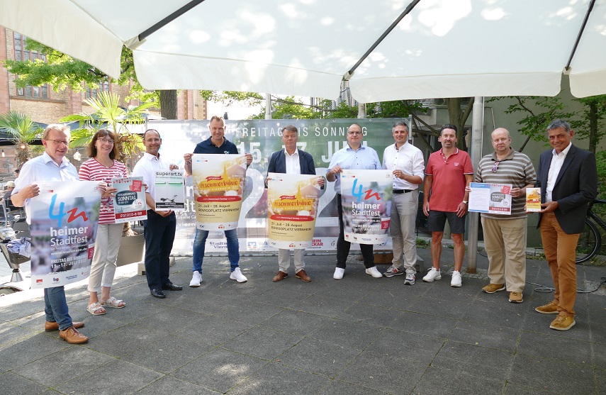 Stadtverwaltung, Organisatoren, City-Gemeinschaft und Sponsoren präsentieren das neue Konzept für die Sommermonate ©Stadt Viernheim