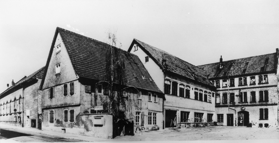 Viernheim – „fria un heit“: Am Standort Hallenbad befand sich bis 1976 die ehemalige Zigarrenfabrik Sternheimer / Schöning. ©Stadt Viernheim